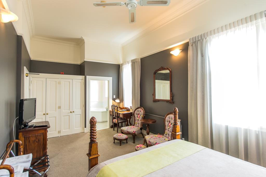 Rutland Arms Inn Уонгануи Экстерьер фото